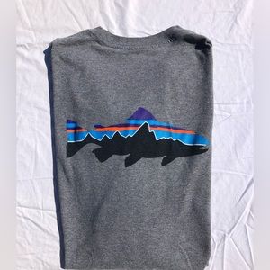 Men’s Medium Patagonia Responsibili-tee (Fitz Roy Trout)